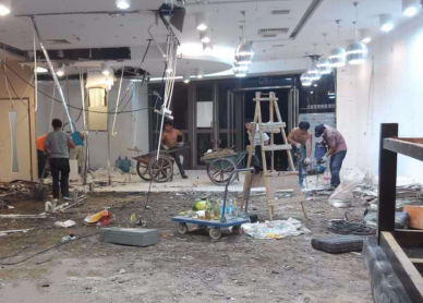 酒店装修敲墙拆除