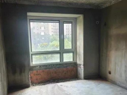 房间飘窗拆除